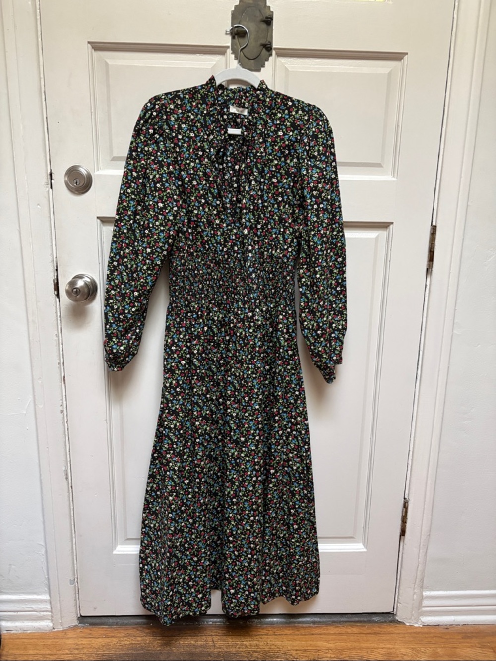 Doen Black Floral Long-Sleeve Smocked Midi Dress